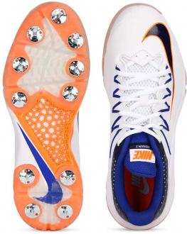 nike cricket studs