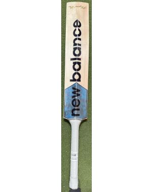 New Balance DC Pro Players Cricket Bat